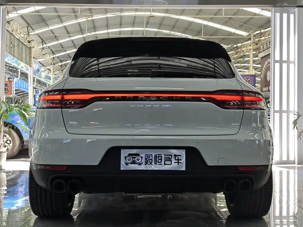 Porsche Macan — миниатюра 8