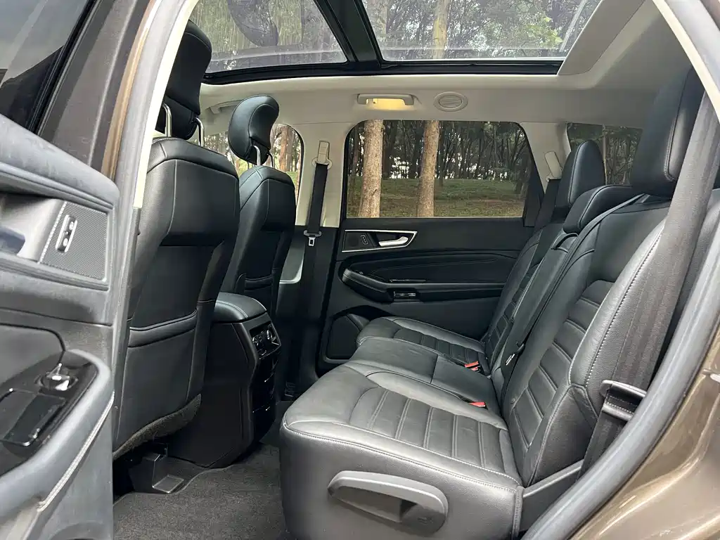 Ford Edge — миниатюра 7