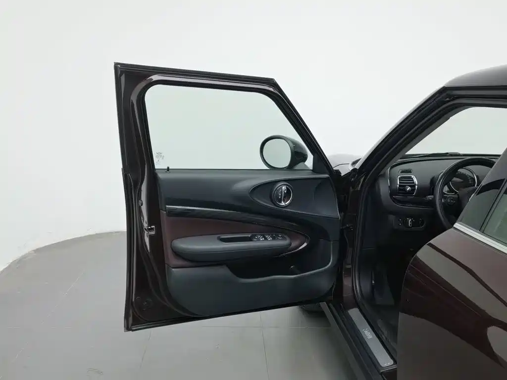 MINI Mini Clubman — миниатюра 8