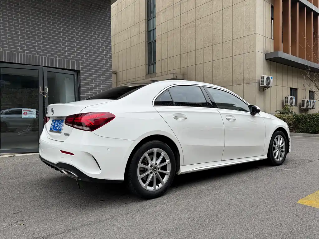 MERCEDES-BENZ A CLASS