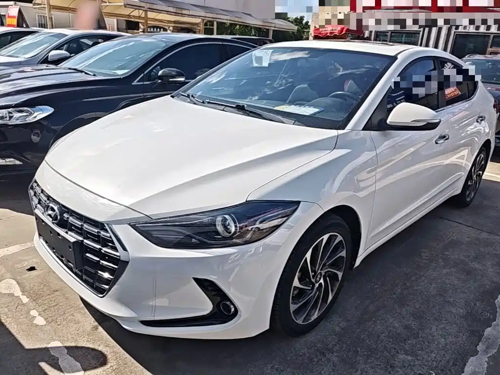 Hyundai Elantra — миниатюра 2