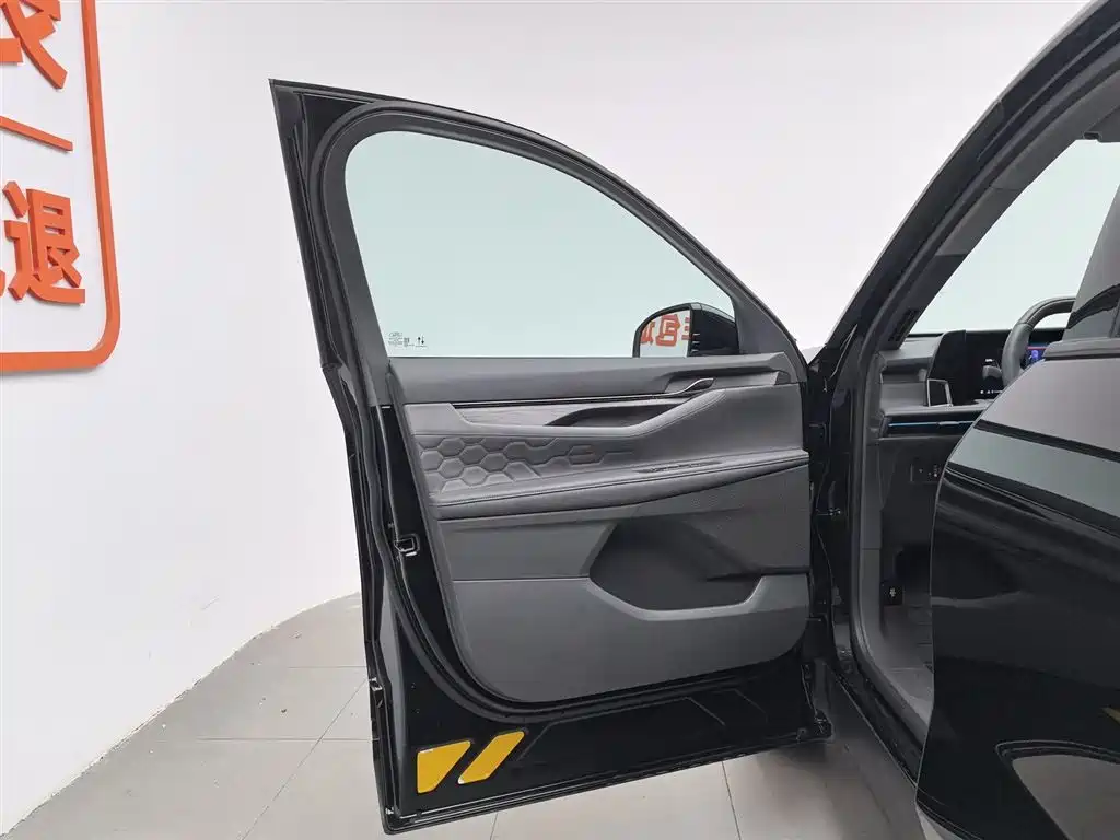 Ford Edge 2023 L 2.0T EcoBoost E мест Luxury