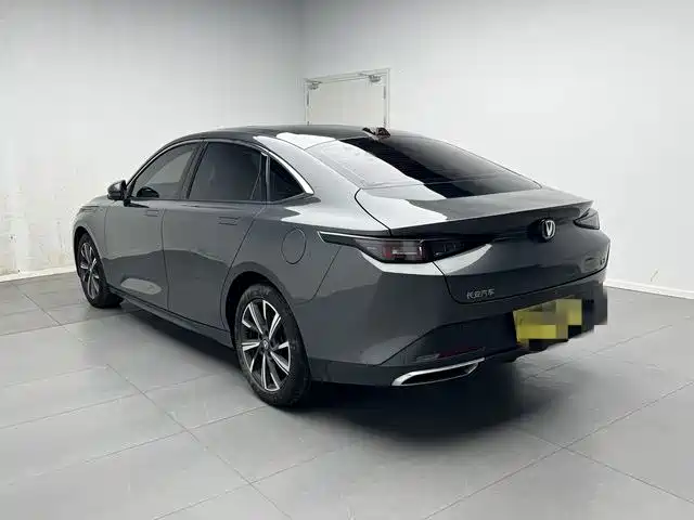 Changan Yida — миниатюра 4