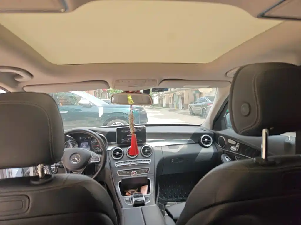Mercedes-Benz C-Class — миниатюра 9