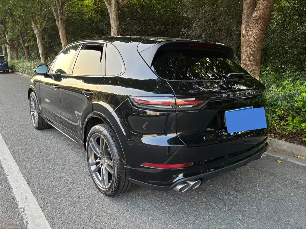 Porsche Cayenne — миниатюра 2