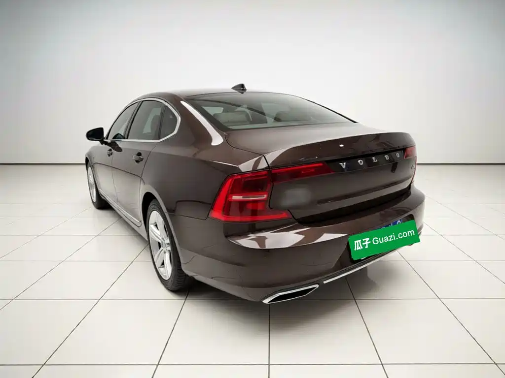 Volvo S90 — миниатюра 4