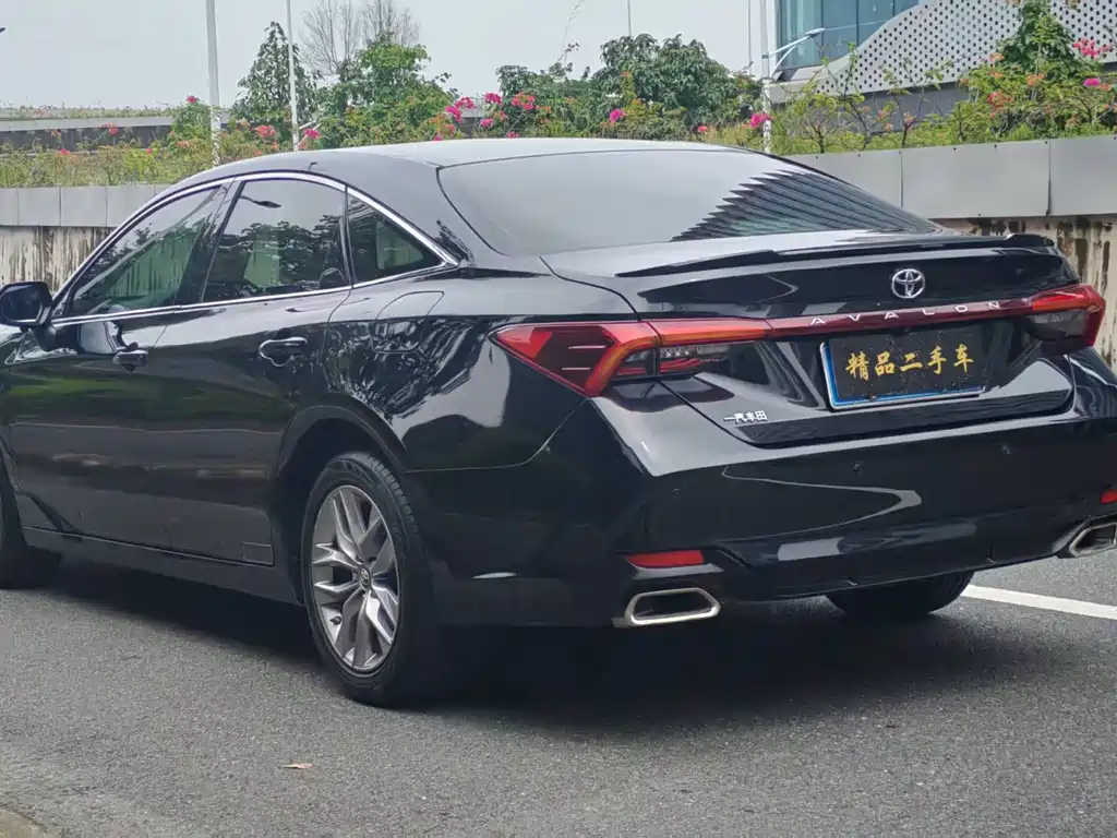 Toyota Avalon — миниатюра 7