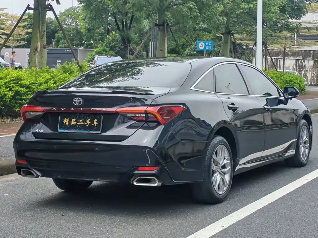 Toyota Avalon — миниатюра 8