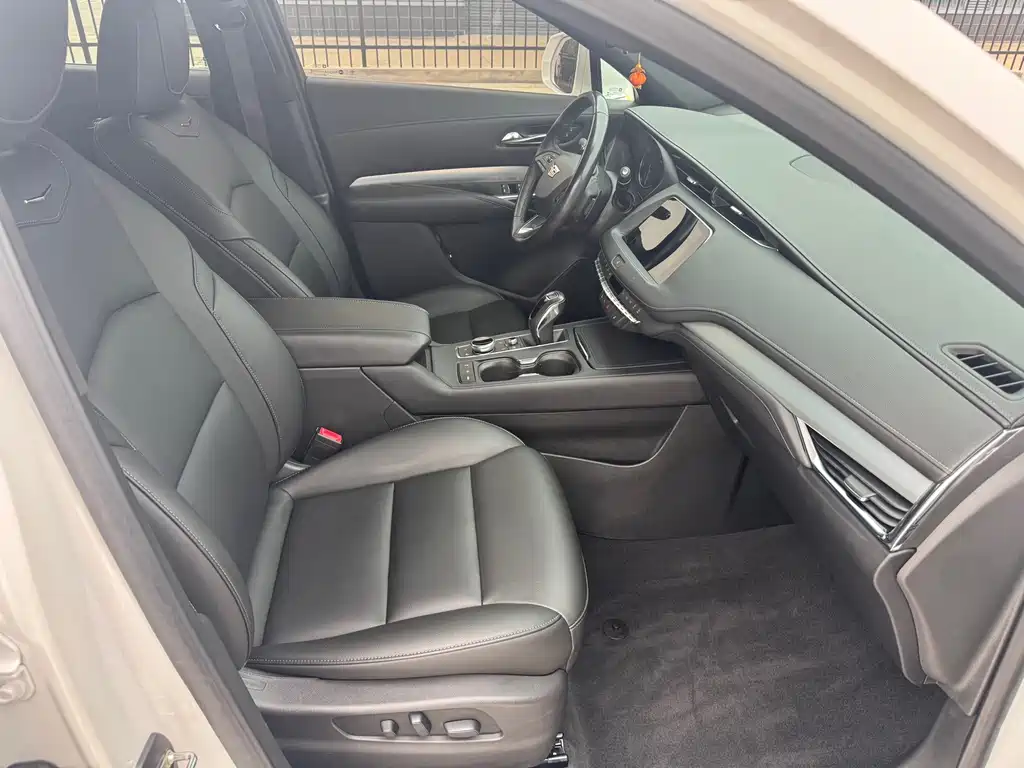 Cadillac XT4 — миниатюра 15