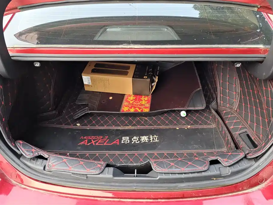 Mazda Mazda3 3 2020 1.5L AT