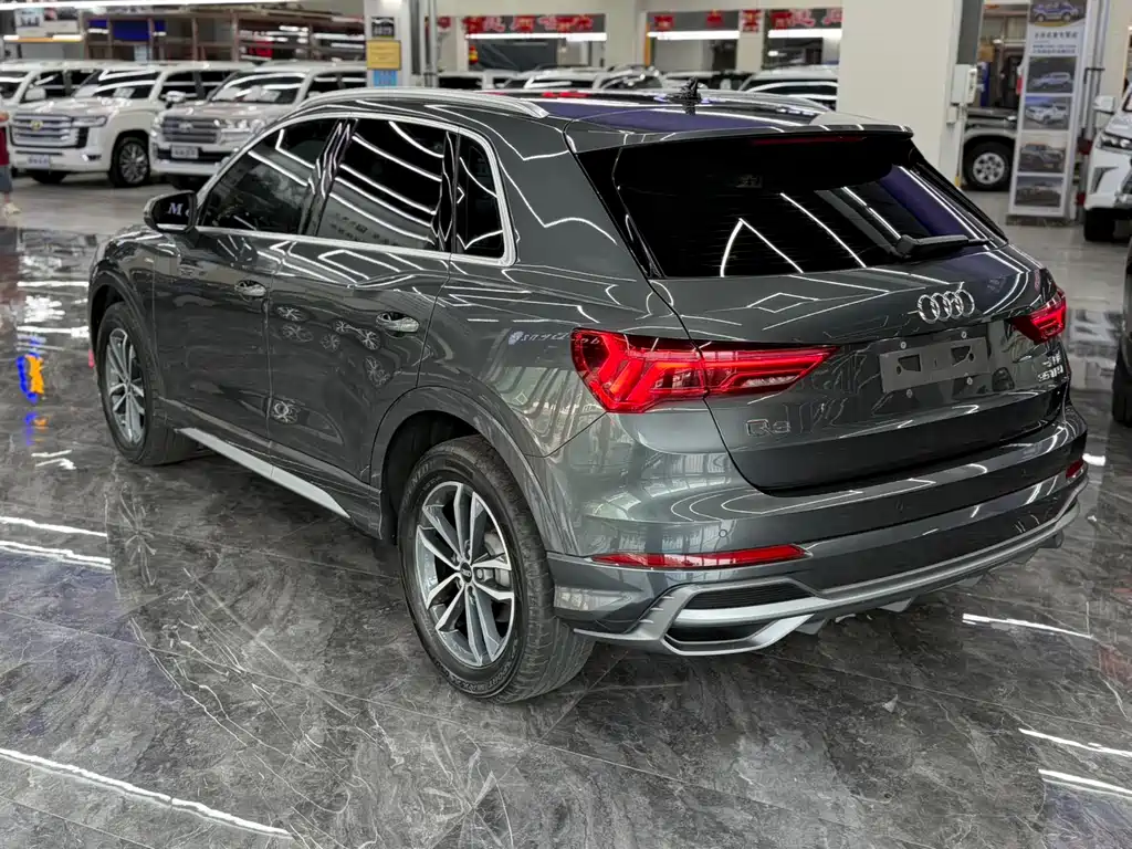 Audi Q3 2022 35 TFSI