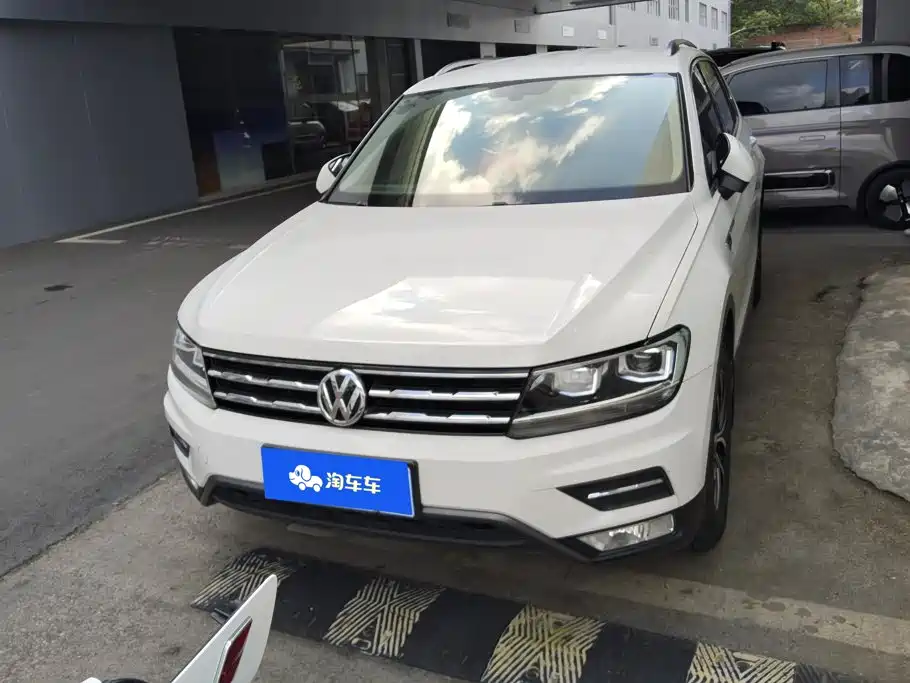 Volkswagen Tiguan L — миниатюра 2