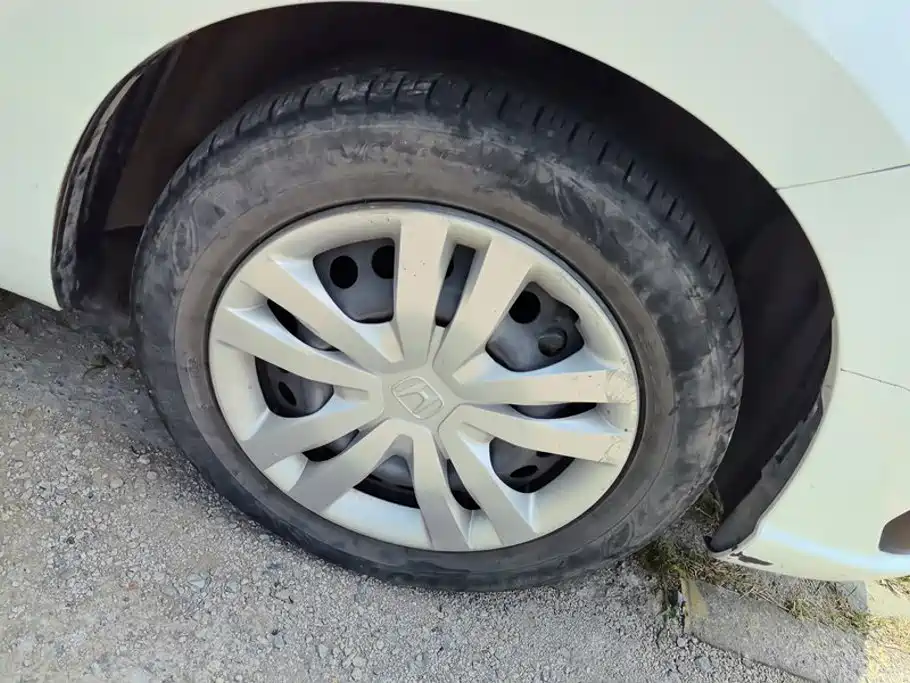 Honda Fit — миниатюра 6