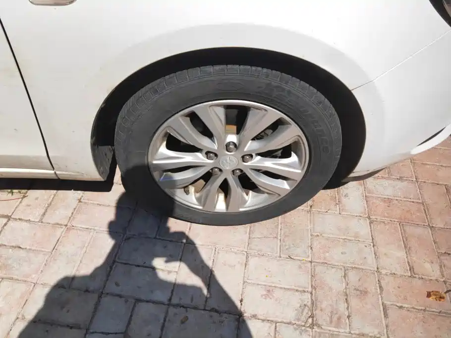 Buick Excelle — миниатюра 6