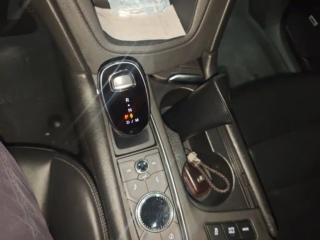 Cadillac XT6 — миниатюра 11