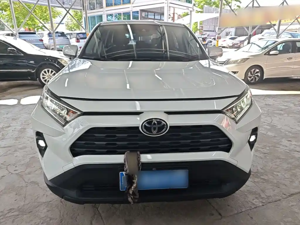 Toyota RAV4 — миниатюра 3