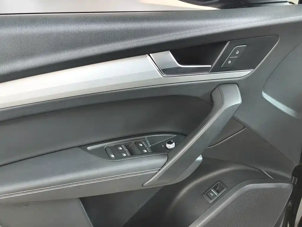 Audi Q5L — миниатюра 13