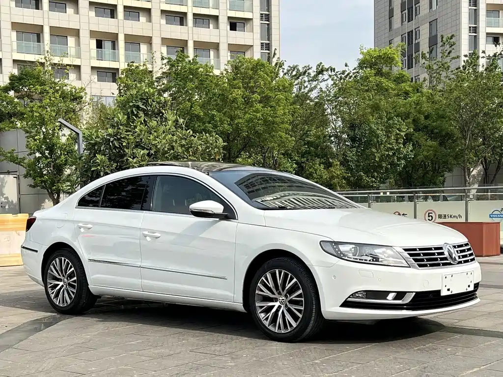 Volkswagen FAW - Passat CC CC 2018 1.8TSI Luxury