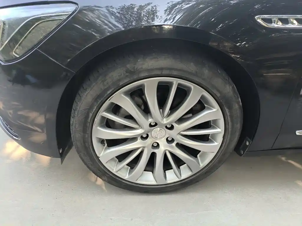 Buick LaCrosse — миниатюра 23
