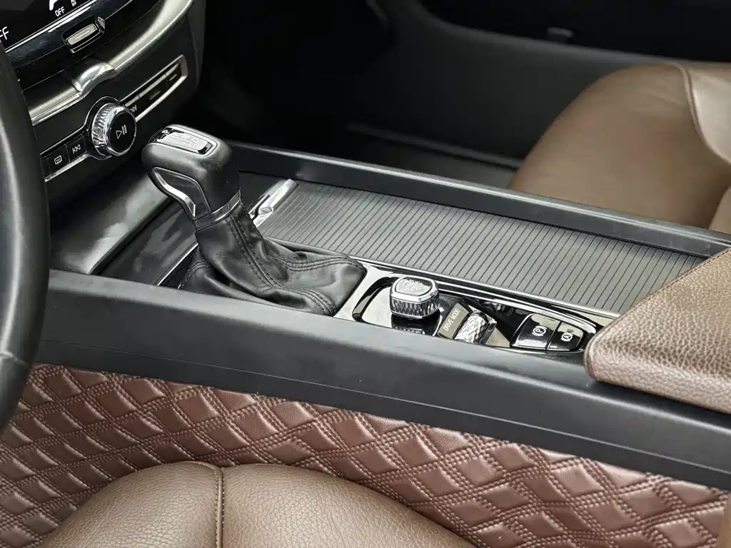 Volvo XC60 2021 T5 Luxury