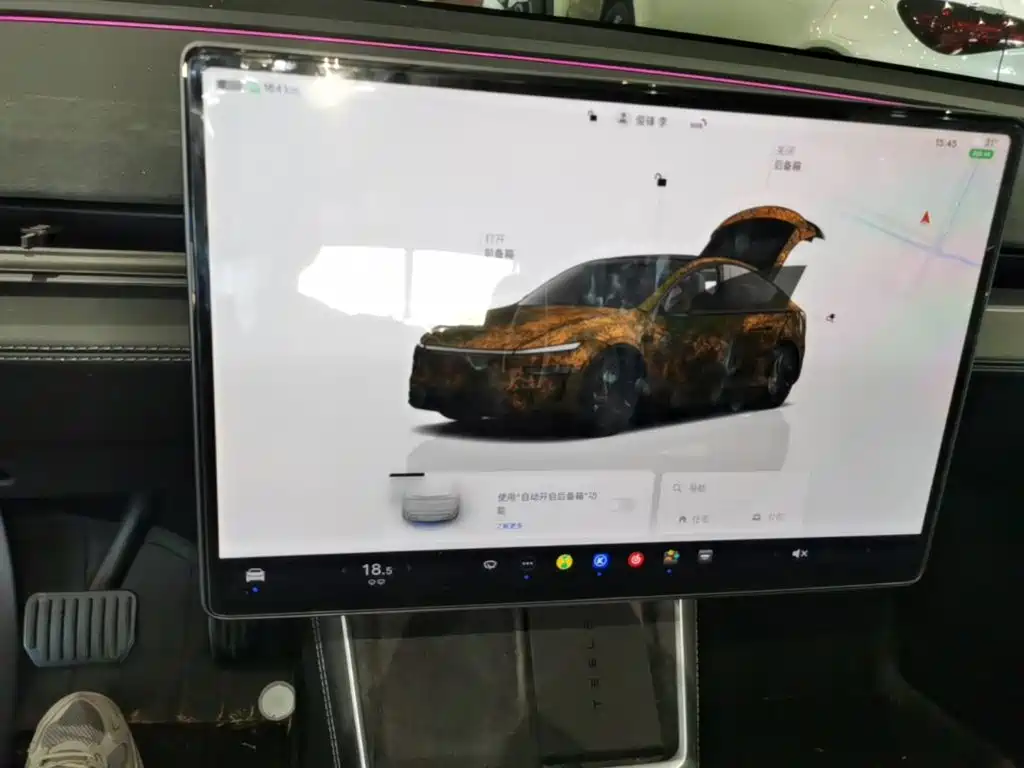 Tesla Model Y — миниатюра 13