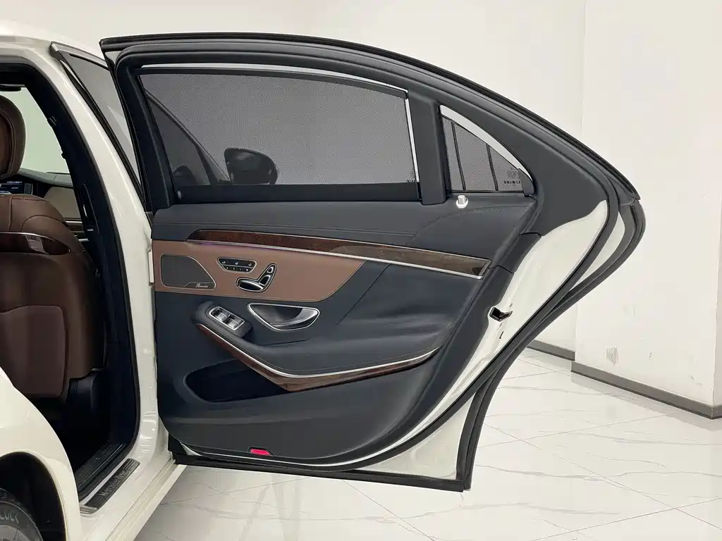 Mercedes-Benz S-Class — миниатюра 17
