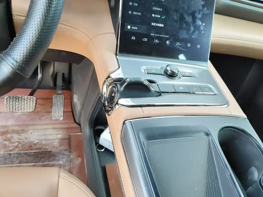 NIO ES6 — миниатюра 14