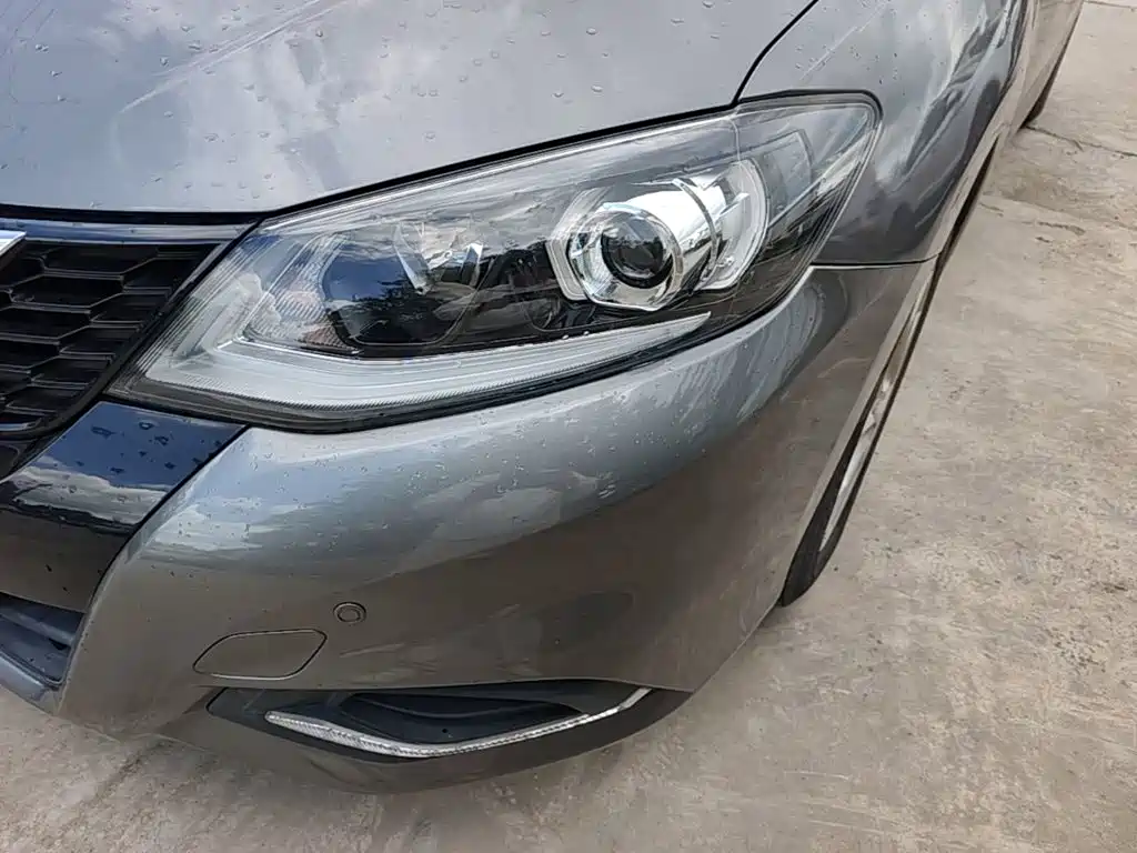 Nissan Tiida — миниатюра 24