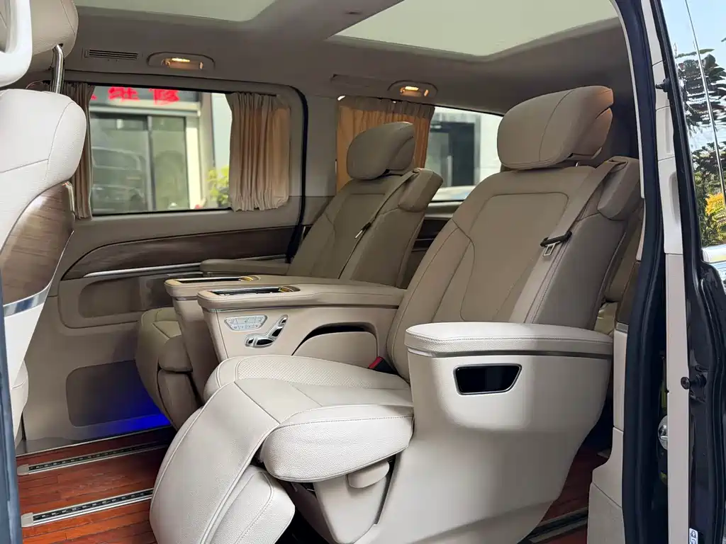 MERCEDES-BENZ V CLASS