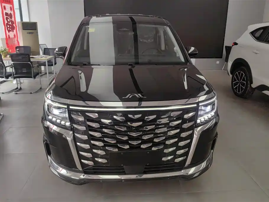 JAC Motors RUIFENG RF8 PHEV