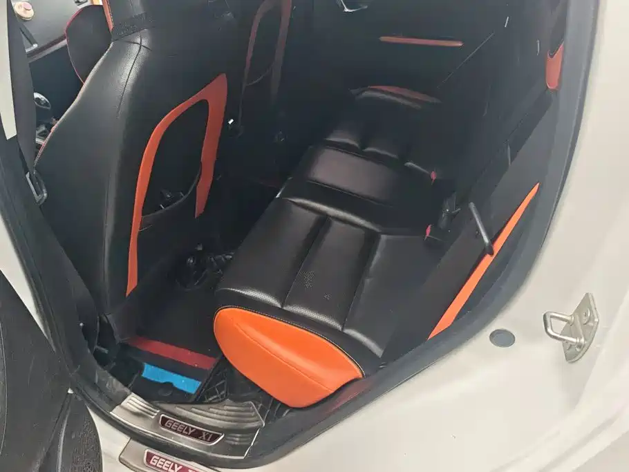 Geely Vision X1 — миниатюра 11