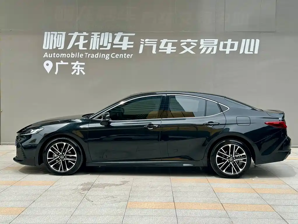 Toyota Camry 2026 2.0HSE Sport Lite