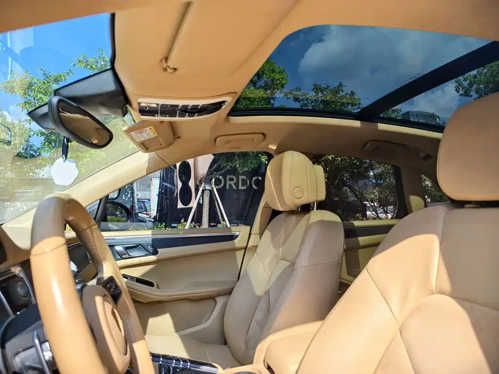 Porsche Macan — миниатюра 9