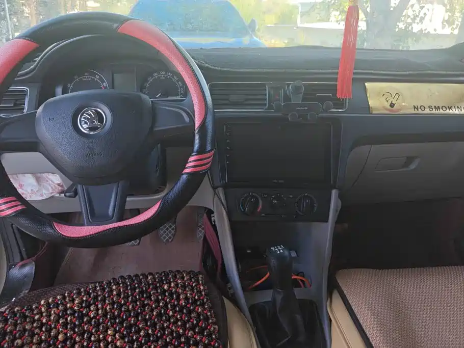 Skoda Rapid — миниатюра 12