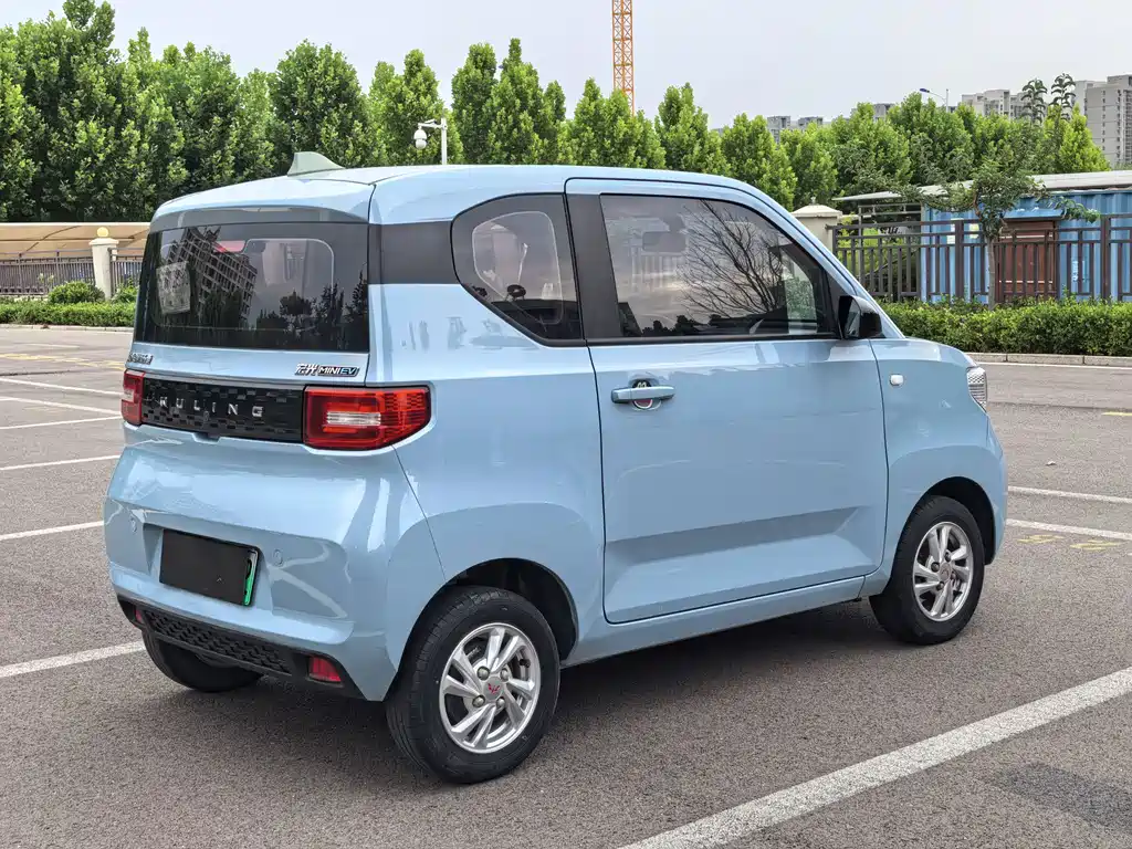 Wuling MINIEV — миниатюра 4
