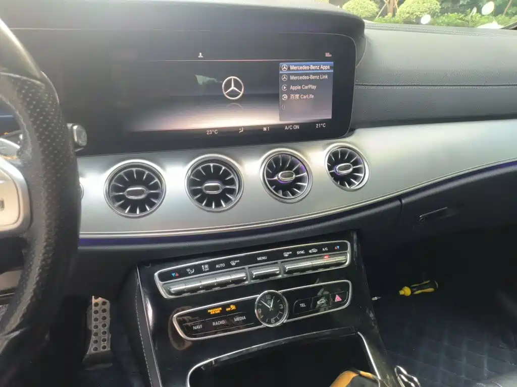 Mercedes-Benz E-Class (Import) — миниатюра 6