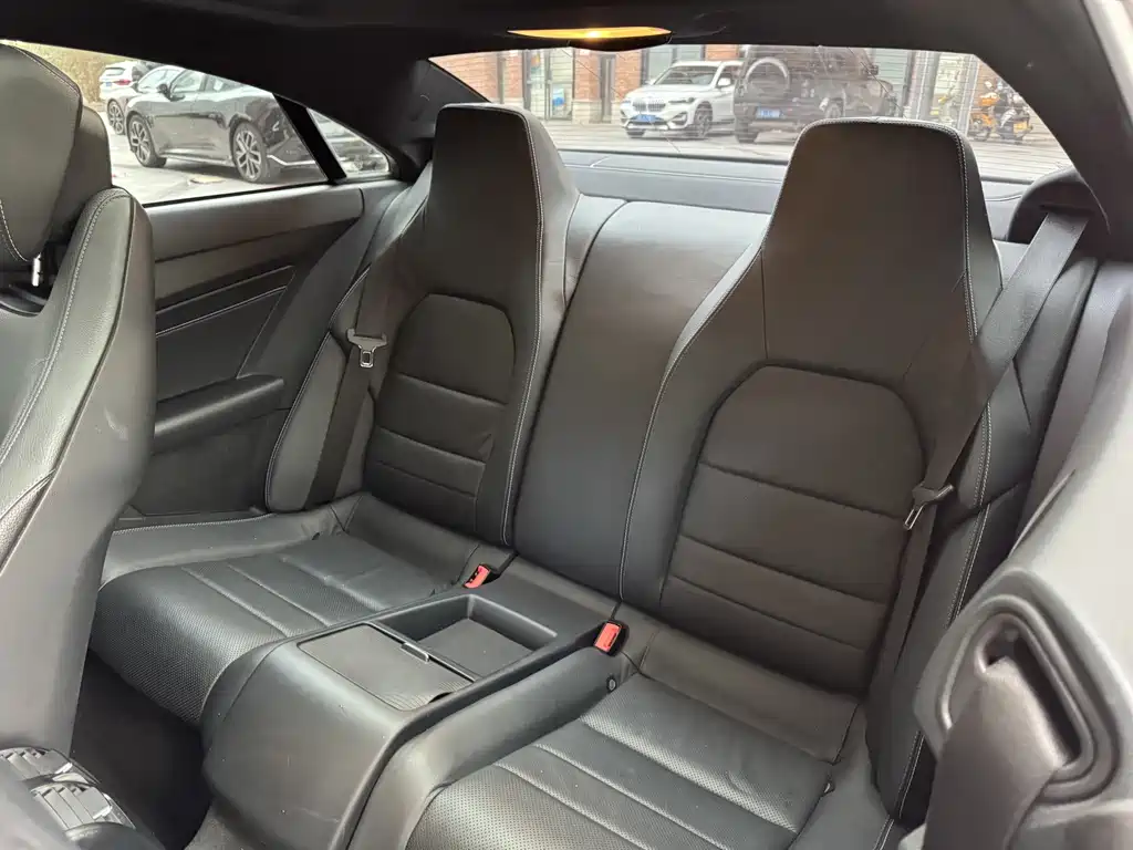 Mercedes-Benz E-Class (Import) — миниатюра 9