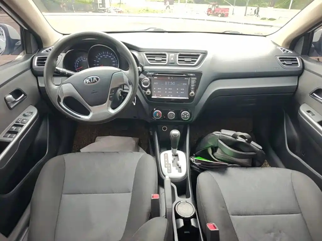 Kia K2 2015 1.4L AT GLS