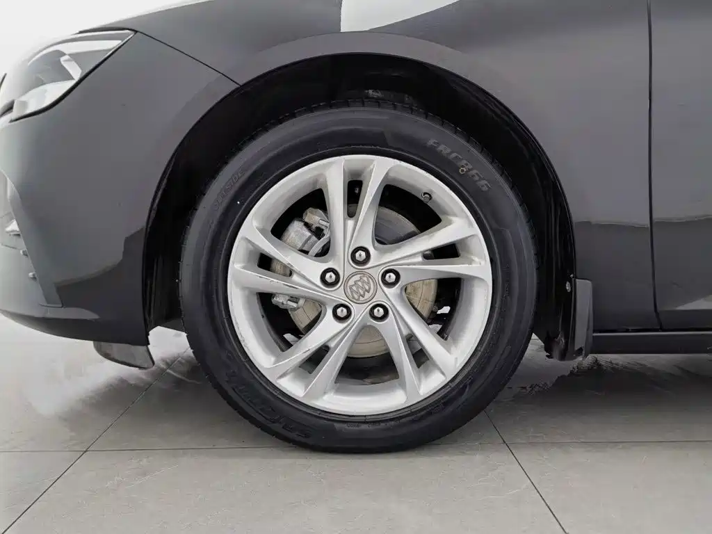Buick Regal — миниатюра 17