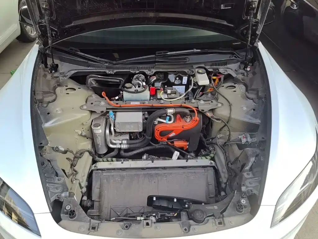 Tesla Model 3 — миниатюра 20