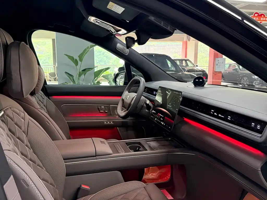 NIO ES8 2026 мест Executive
