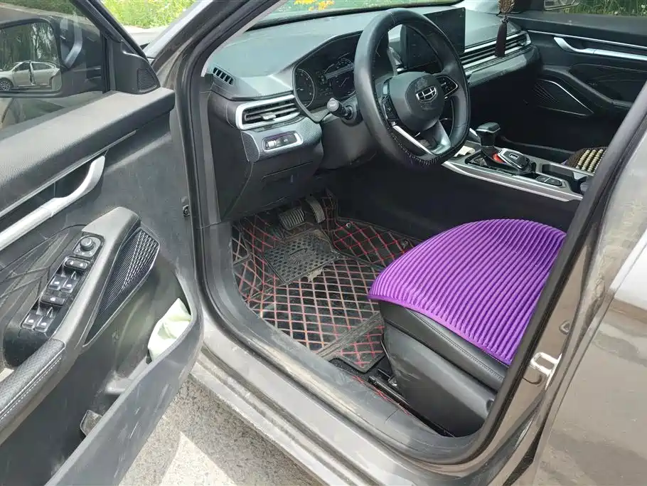 Geely Emgrand 2023 4 Champion 1.5L CVT Luxury