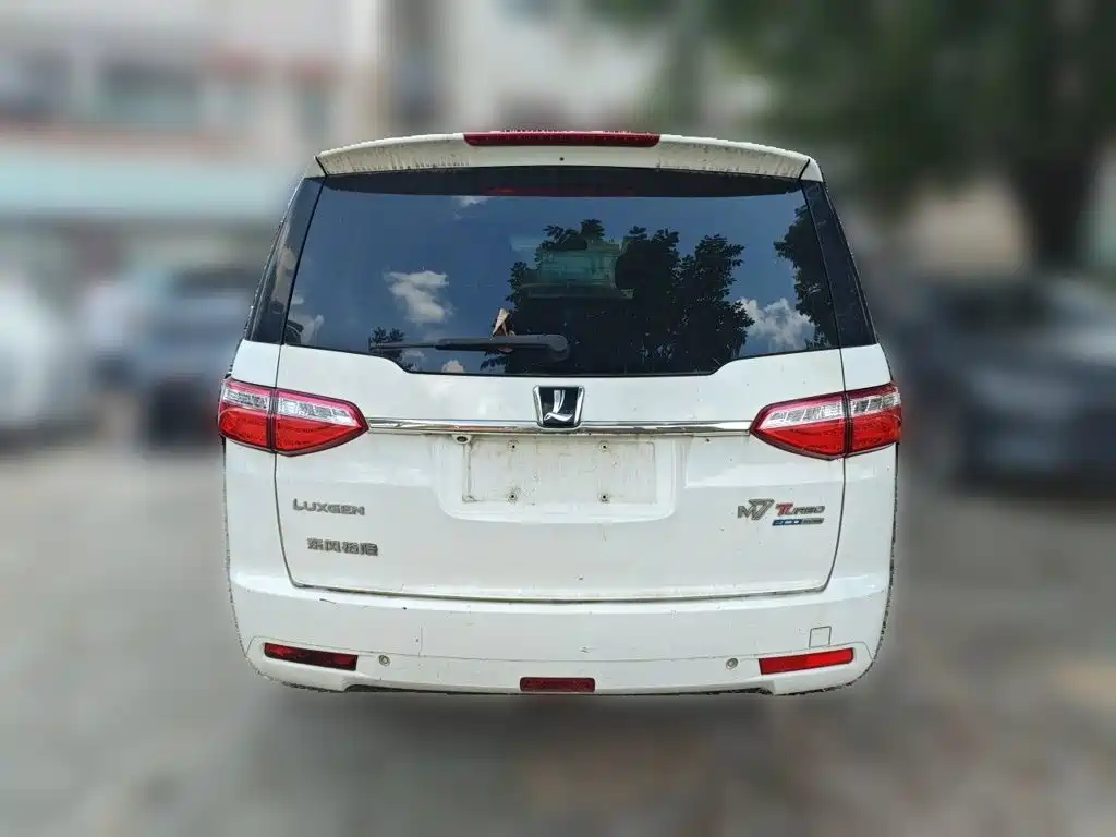 Luxgen Big 7 MPV — миниатюра 5