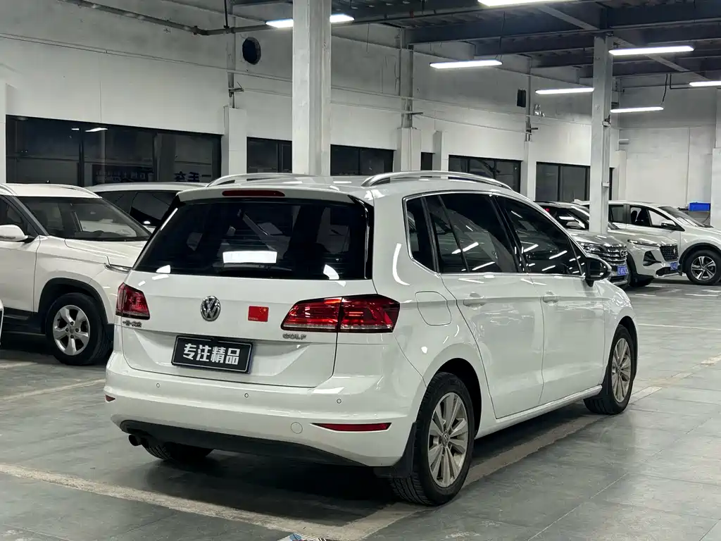 VOLKSWAGEN GOLF*JIAYU