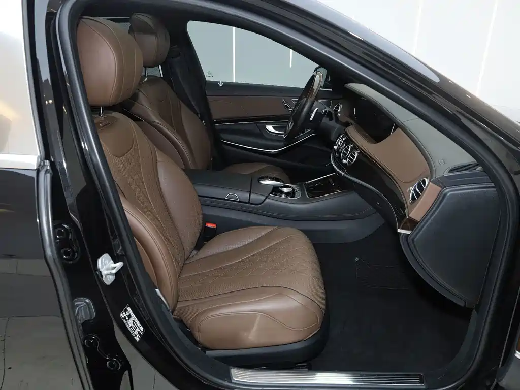 Mercedes-Benz S-Class — миниатюра 12