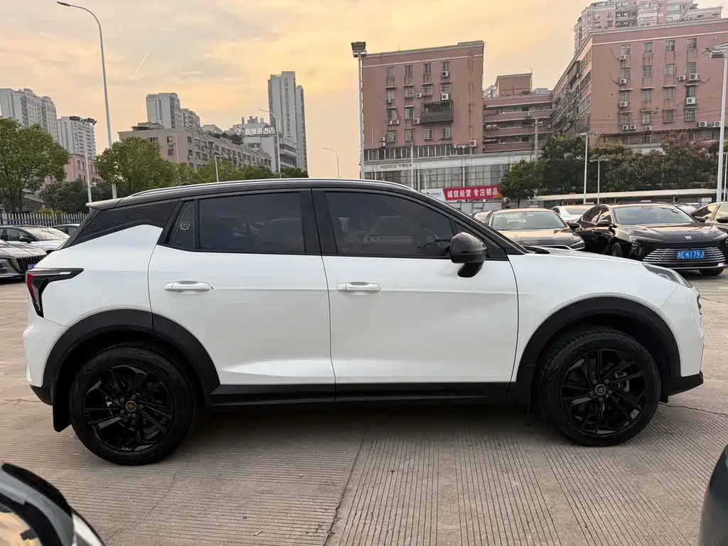 Lynk & Co 06 — миниатюра 4