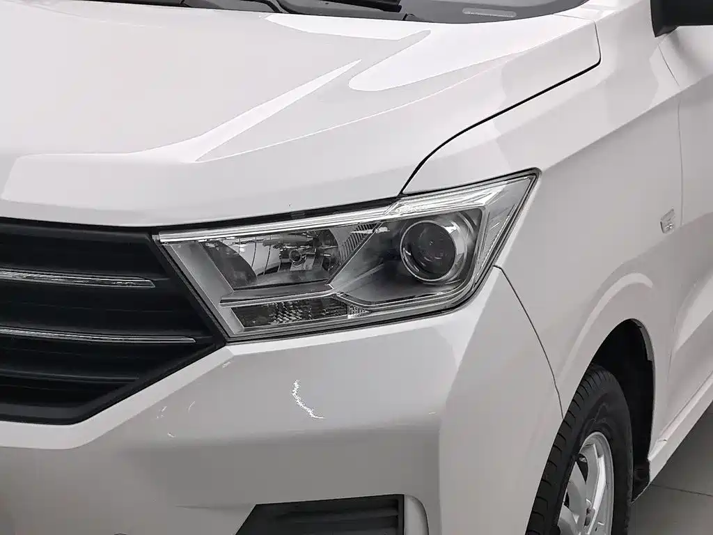 Wuling Hongguang — миниатюра 7