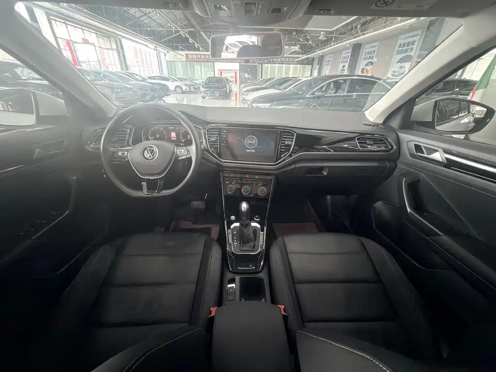 Volkswagen T-Roc — миниатюра 10