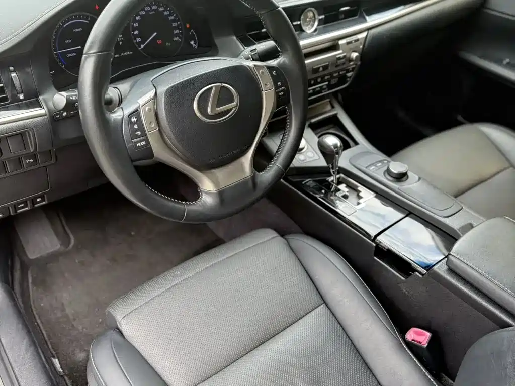 Lexus ES — миниатюра 6