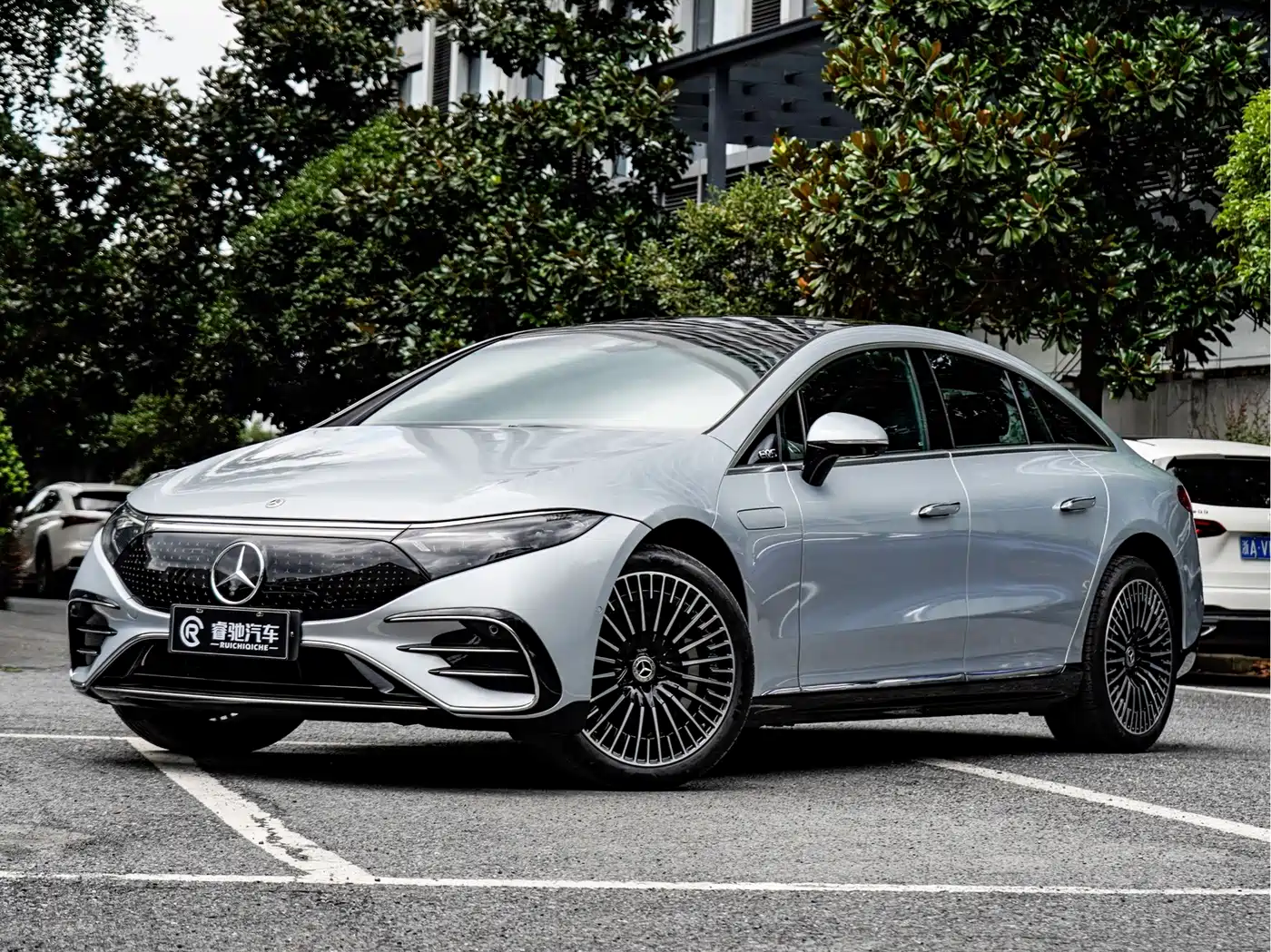 奔驰EQS 2022款 改款 580 4MATIC 2024
